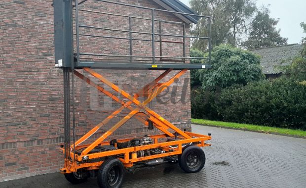 Hoogwerker met dieselmotor