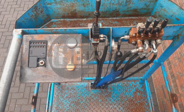 Hoogwerker met dieselmotor