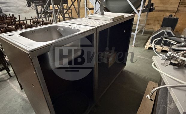 Bar met spoelbak